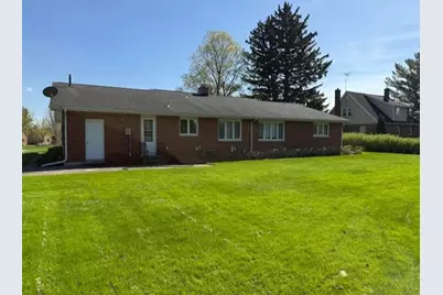 150 Hillcrest Circle, Sun Prairie, WI 53590 - Photo 5