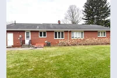 150 Hillcrest Circle, Sun Prairie, WI 53590 - Photo 5