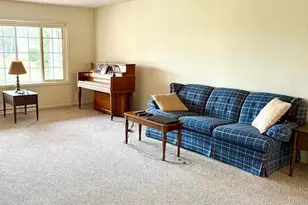 150 Hillcrest Cir, Sun Prairie, WI 53590 - Photo 9