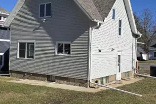 124 Juneau St, Horicon, WI 53032 - Photo 3