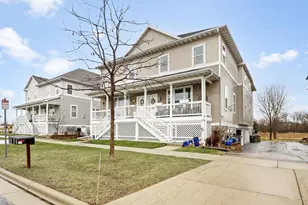 3074 Triumph Dr, Sun Prairie, WI 53590 - Photo 3