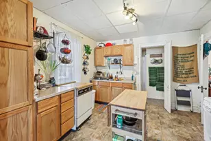 736 E Johnson St, Madison, WI 53703 - Photo 9