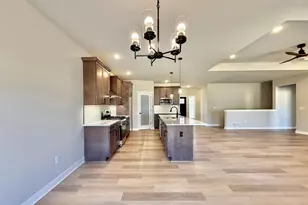 820 N Waveland Rd, Janesville, WI 53548 - Photo 9