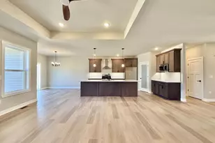 820 N Waveland Rd, Janesville, WI 53548 - Photo 5