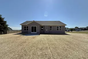 820 N Waveland Rd, Janesville, WI 53548 - Photo 17