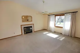 614 Engelhart Dr, Madison, WI 53713 - Photo 3