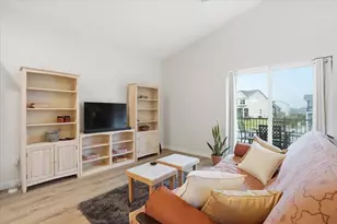 1206 Tivoli Cir, Oregon, WI 53575 - Photo 5