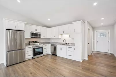 2463 Russell Court, Reedsburg, WI 53959 - Photo 9