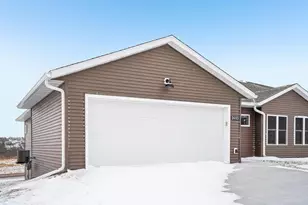 2463 Russell Ct, Reedsburg, WI 53959 - Photo 3