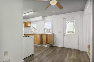 433 S Jackson St, Janesville, WI 53548 - Photo 9