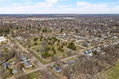 901 Brewster Avenue, Beloit, WI 53511 - Photo 27