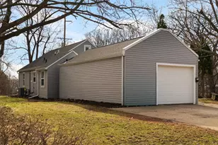 901 Brewster Ave, Beloit, WI 53511 - Photo 5