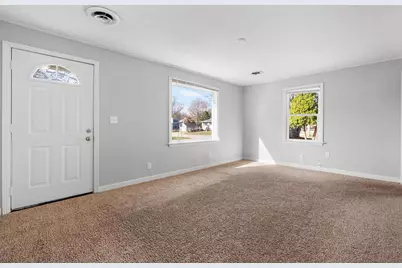 901 Brewster Avenue, Beloit, WI 53511 - Photo 7