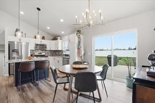 676 Porter Rd, Janesville, WI 53536 - Photo 17