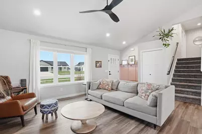 676 Porter Road, Janesville, WI 53536 - Photo 9