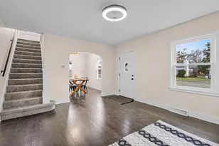 1306 W Wisconsin St, Portage, WI 53901 - Photo 7