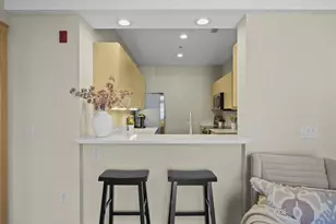 1037 Williamson St, Madison, WI 53703 - Photo 7