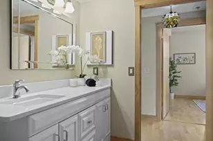 1037 Williamson St, Madison, WI 53703 - Photo 25