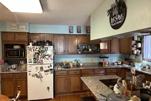 911 Pine Dr, Wisconsin Dells, WI 53965 - Photo 9