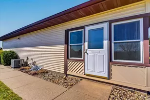 623 Saddle Ridge, Portage, WI 53901 - Photo 7