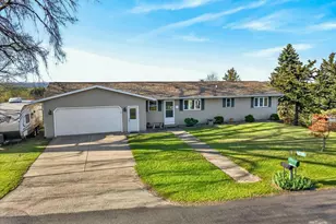 W7797 Summit Dr, Pardeeville, WI 53954 - Photo 7