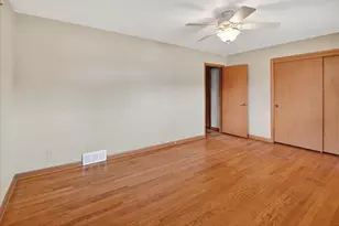 1806 Sachtjen St, Madison, WI 53704 - Photo 9