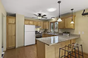 7207 Shirley Ct, Middleton, WI 53562 - Photo 9