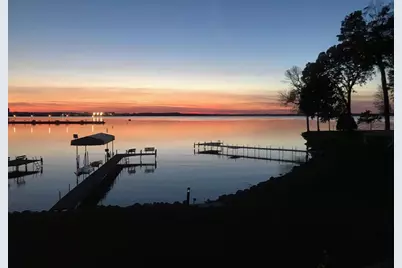 32 Fuller Court, Madison, WI 53704 - Photo 9