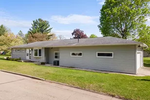 505 Walker St, Mazomanie, WI 53560 - Photo 3