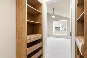 3282 Stonecreek Dr, Madison, WI 53719 - Photo 21