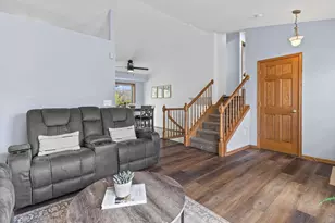 4109 Carberry St, Madison, WI 53704 - Photo 9