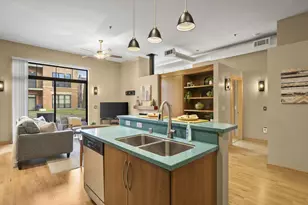 614 W Doty St, Madison, WI 53703 - Photo 3