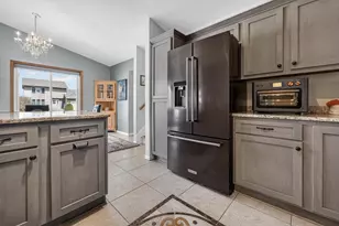 7115 Spring Hill Dr, Middleton, WI 53562 - Photo 13