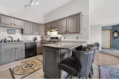 7115 Spring Hill Drive, Middleton, WI 53562 - Photo 9