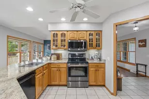 1012 Pine Grove Dr, Reedsburg, WI 53959 - Photo 15