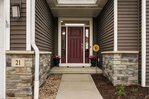 21 Bentley Wy, Fitchburg, WI 53711 - Photo 3