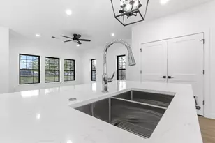 317 Maple St, Pardeeville, WI 53954 - Photo 9