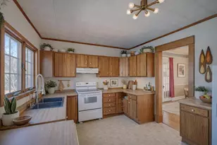 321 S Parker Dr, Janesville, WI 53545 - Photo 3