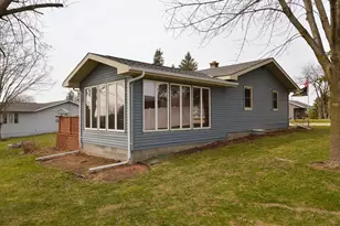 517 High St, Highland, WI 53543 - Photo 5