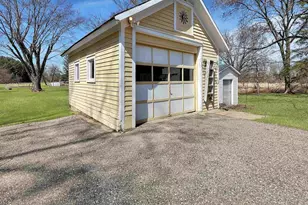 207 West St, Wonewoc, WI 53968 - Photo 35