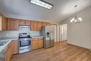 2806 Wentworth Dr, Madison, WI 53719 - Photo 9