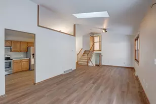 2806 Wentworth Dr, Madison, WI 53719 - Photo 7