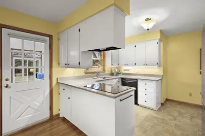 1810 Lewon Drive, Madison, WI 53711 - Photo 13
