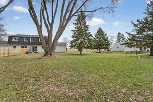 5905 Rattman Rd, Madison, WI 53718 - Photo 7