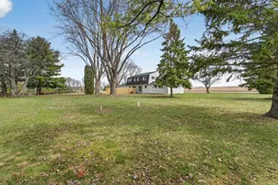 5905 Rattman Rd, Madison, WI 53718 - Photo 7