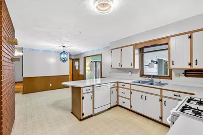 426 Blankenheim Lane, Sun Prairie, WI 53590 - Photo 11