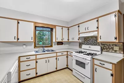 426 Blankenheim Lane, Sun Prairie, WI 53590 - Photo 9