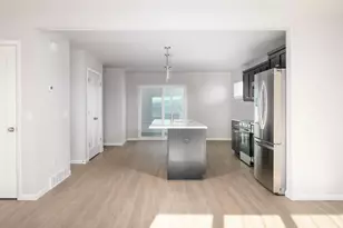 2014 S High Point Rd, Madison, WI 53719 - Photo 5