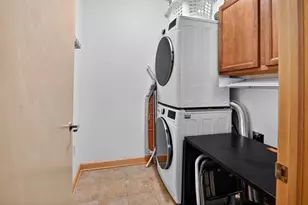 8253 Mayo Dr, Madison, WI 53719 - Photo 25