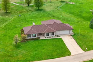 N4171 Country Club Dr, Brodhead, WI 53520 - Photo 5